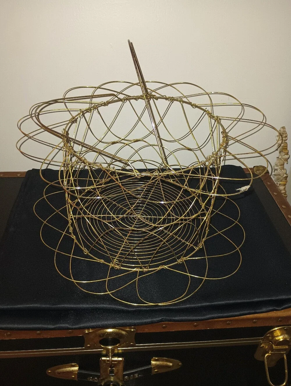 Collapsible Gold Wire Egg Collecting Basket Spirograph Pattern Vintage